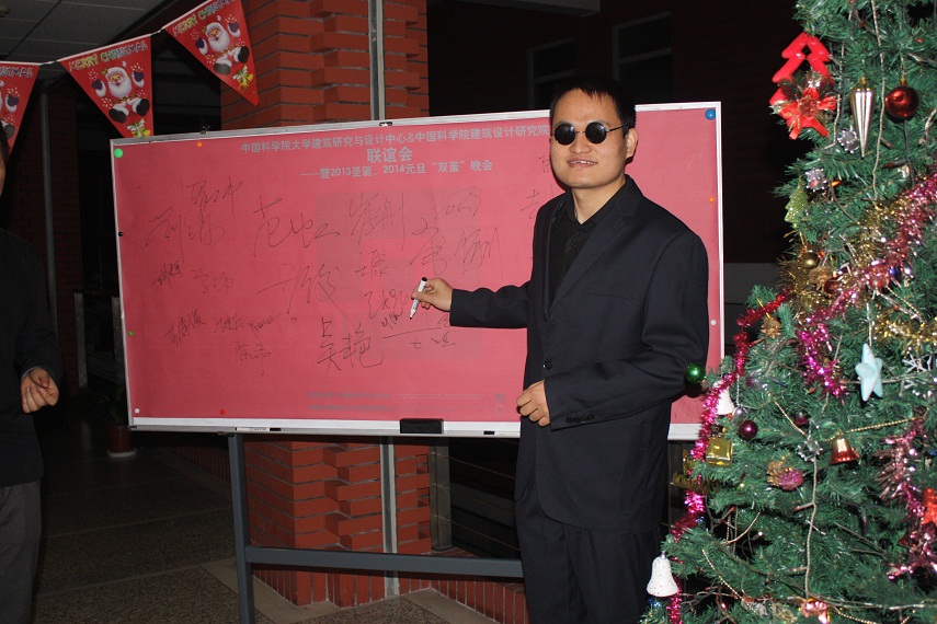 叶侃（2012级）